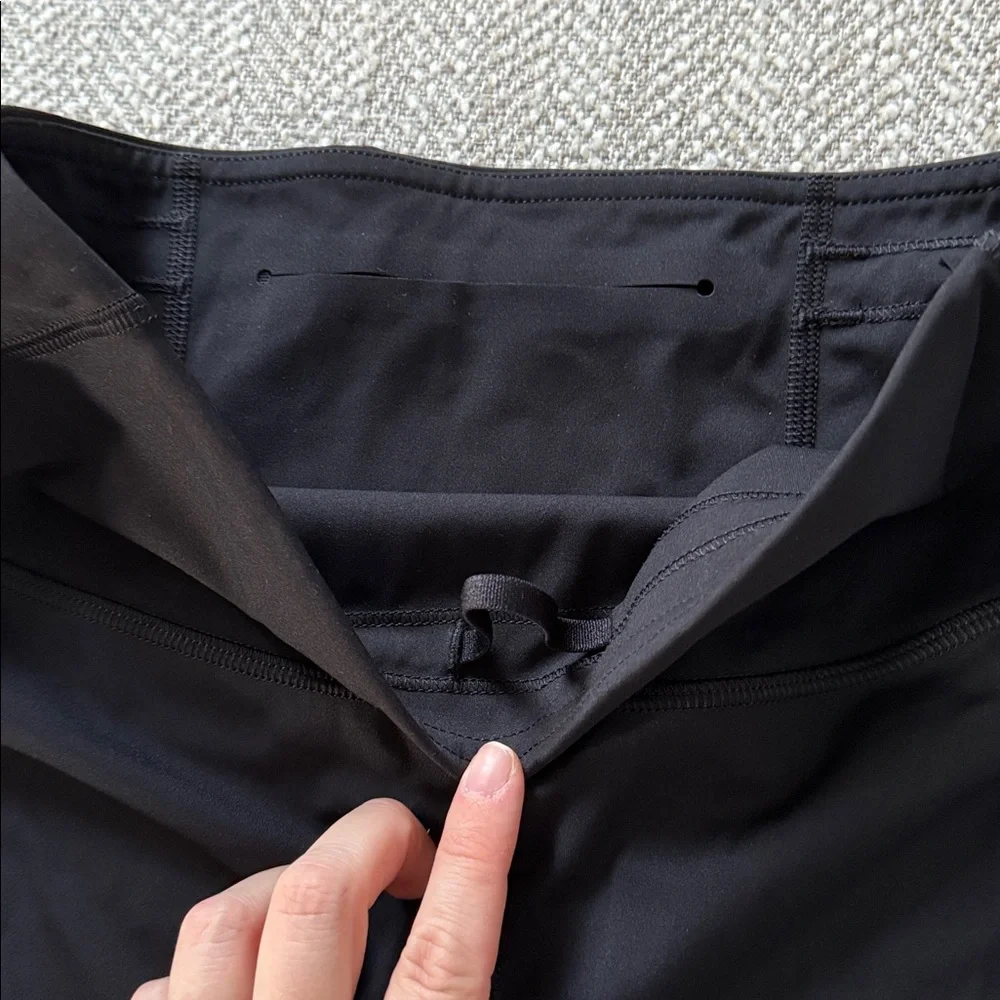 NWT lululemon base pace HR short 6inch - Picture 3 of 4